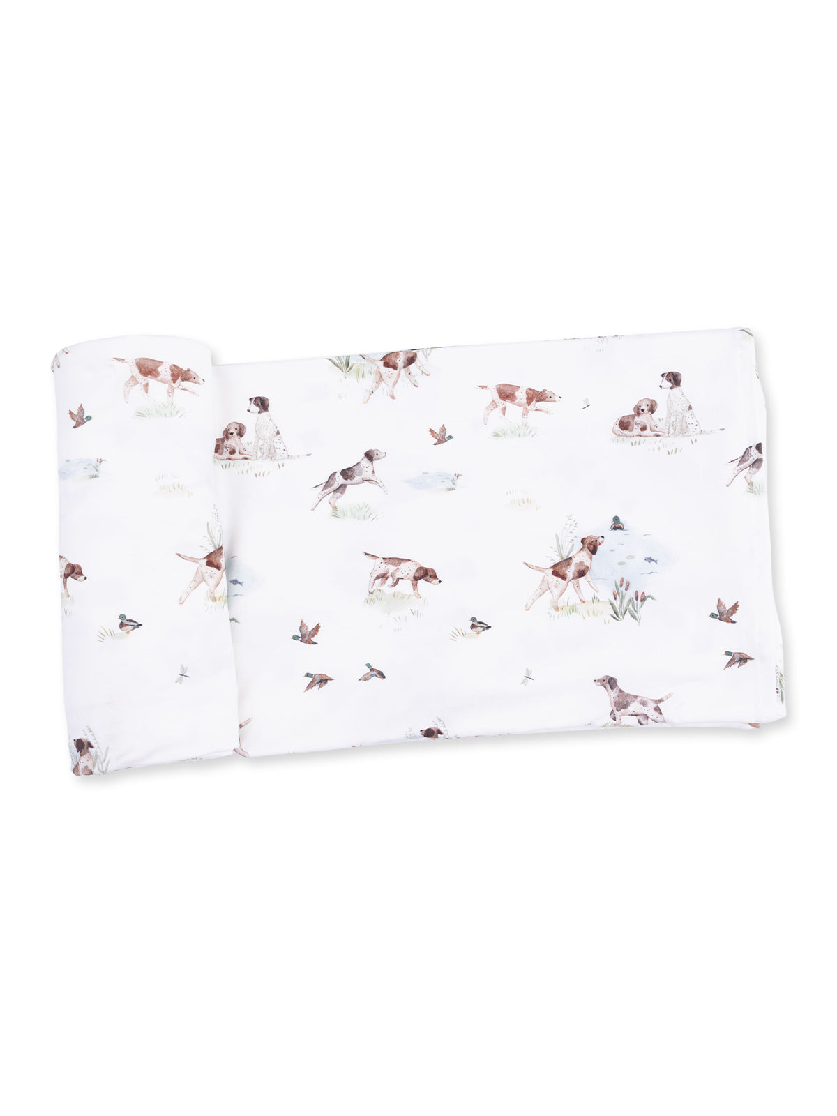White bedding with illustrated dogs and birds in a playful, nature-inspired design.