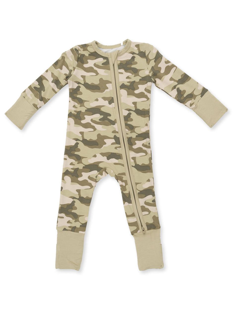 Camouflage-patterned baby onesie with long sleeves and a front zipper, featuring ribbed cuffs and ankle openings.