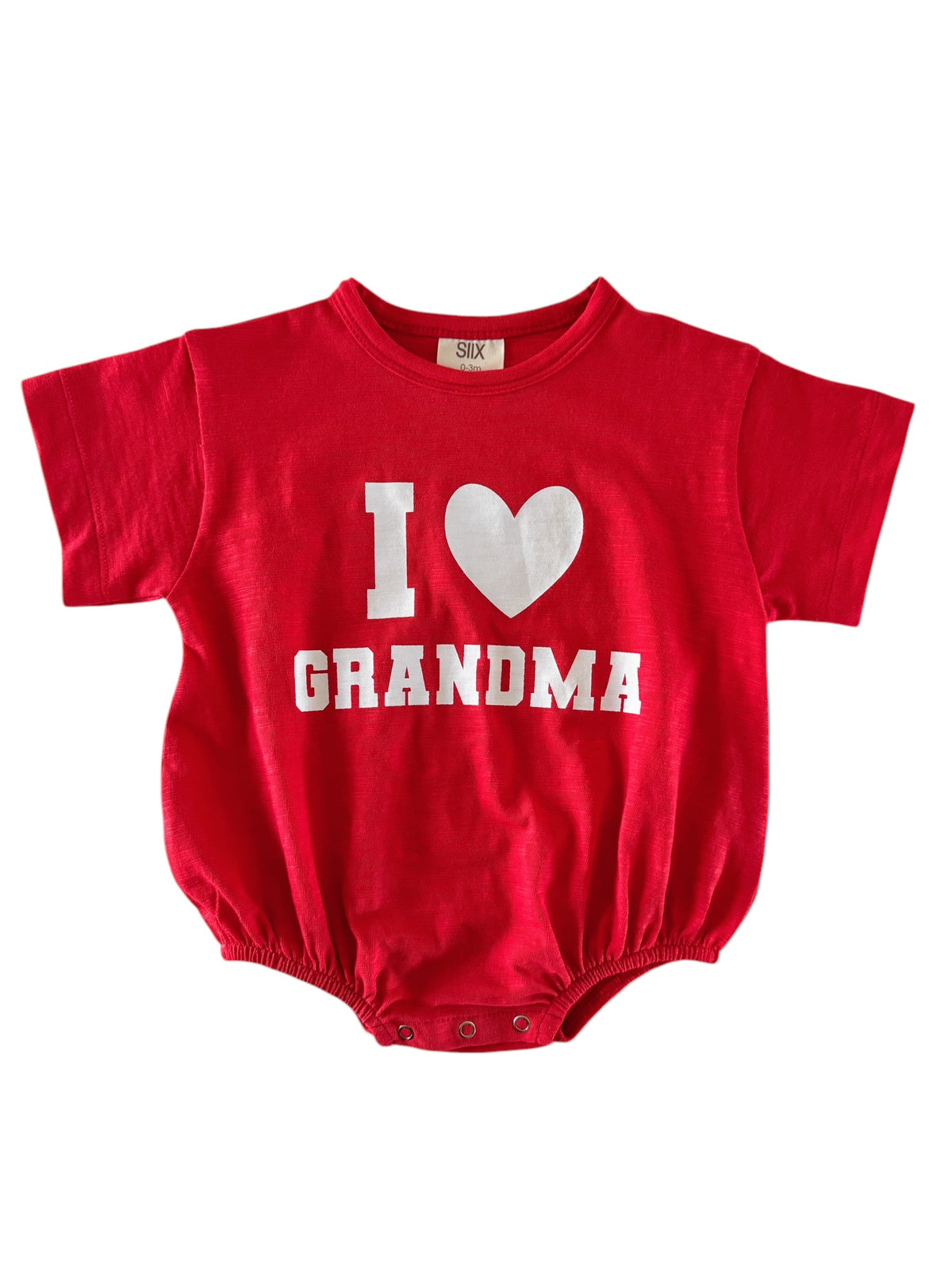 Red baby onesie with "I ❤️ GRANDMA" text in white. Perfect gift for grandparents.