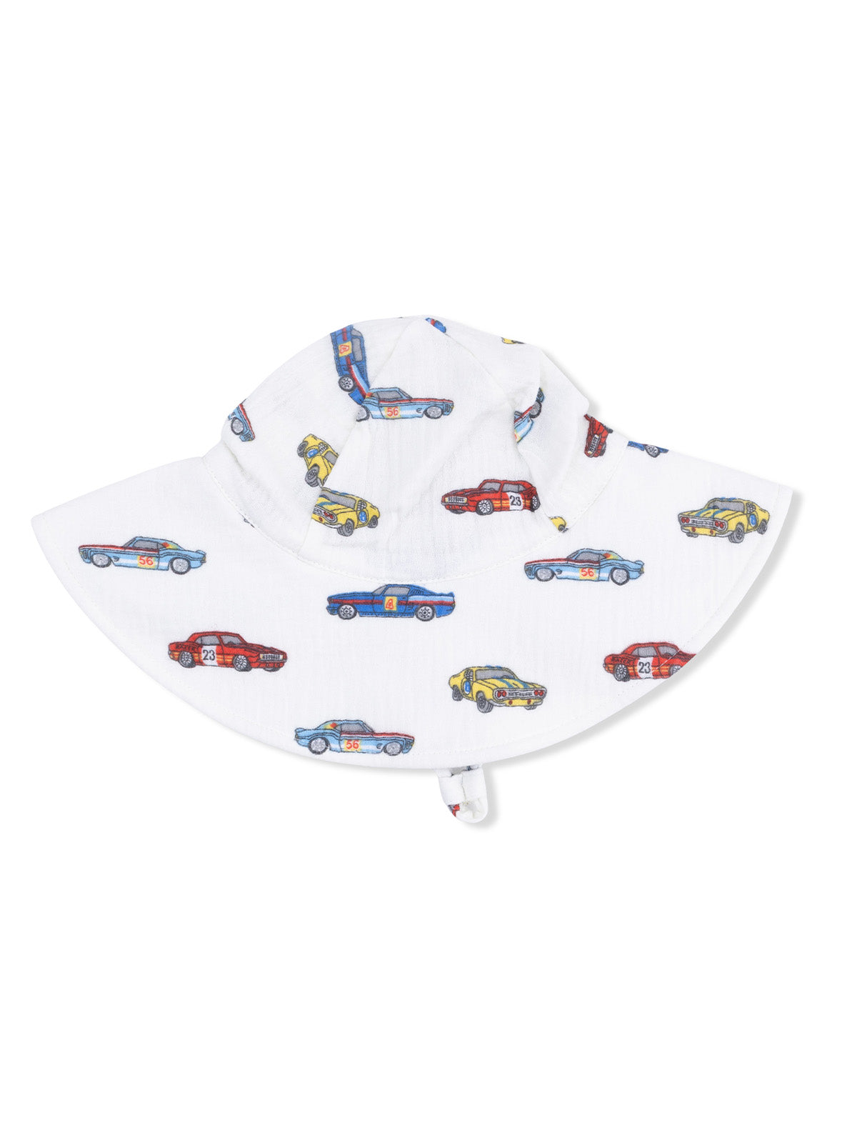White sun hat featuring colorful car prints, ideal for sunny days and outdoor fun.